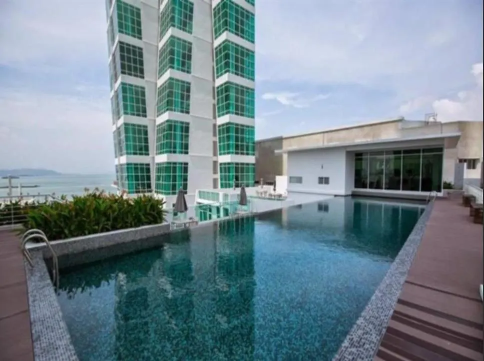 Maritime Suites Penang 日落洞
