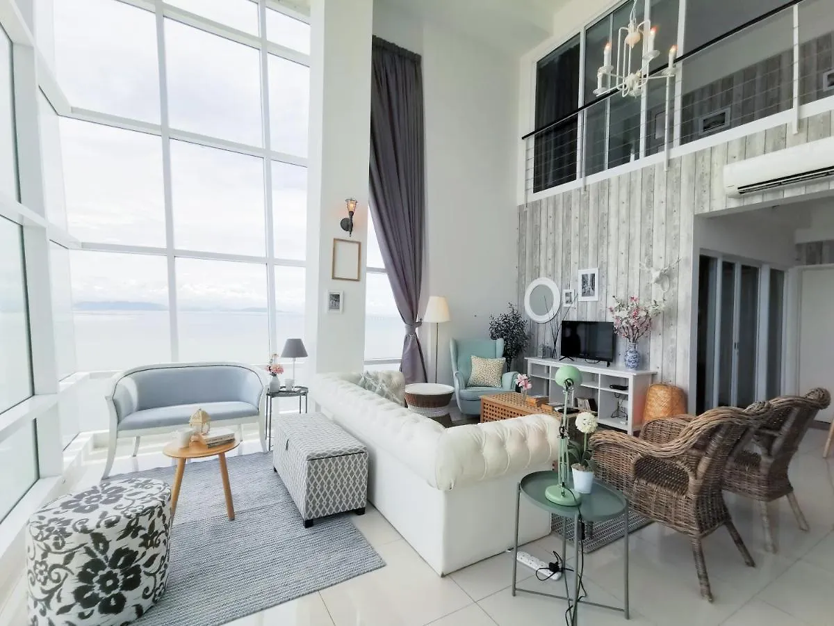 Maritime Suites Penang 日落洞